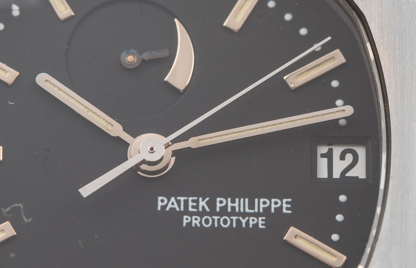 日內(nèi)瓦古董時(shí)計(jì)拍賣會(huì)的百達(dá)翡麗(圖) 日內(nèi)瓦古董時(shí)計(jì)拍賣會(huì)的百達(dá)翡麗(圖)