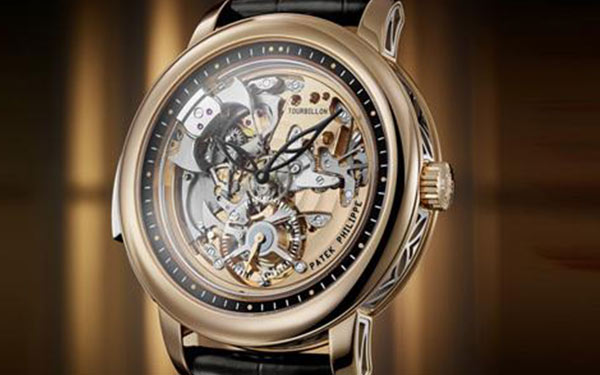 百達(dá)翡麗手表有劃痕應(yīng)該怎么解決（手表有劃痕）